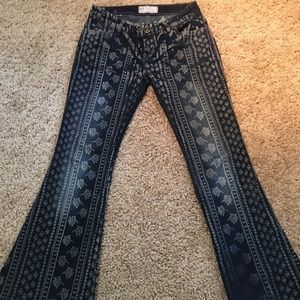 Low rise size 26 flares free people jeans